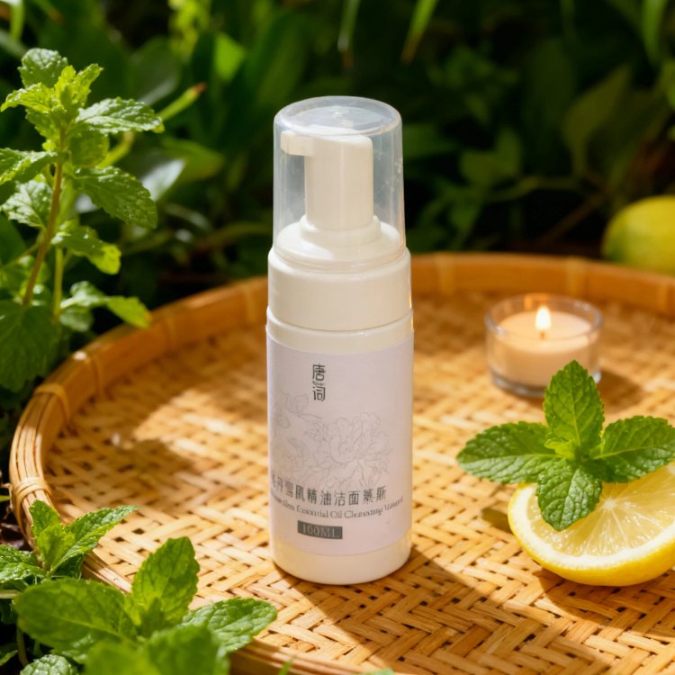 Tang Dynasty-inspired Peony and Snow Lotus Essential Oil Cleansing Mousse