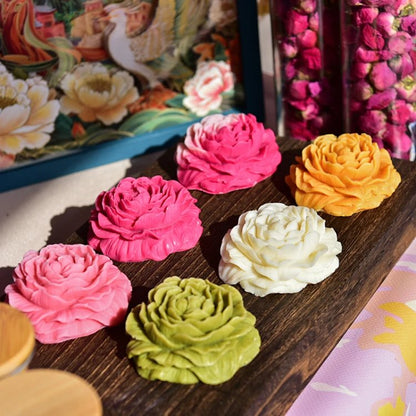 [Tang Dynasty Peony Cold Processed Essential Oil Soap] Traditional handmade soap for cleansing pores, balancing oil and moisture, and leaving skin feeling comfortable and not tight after washing.  Comes in a gift box.