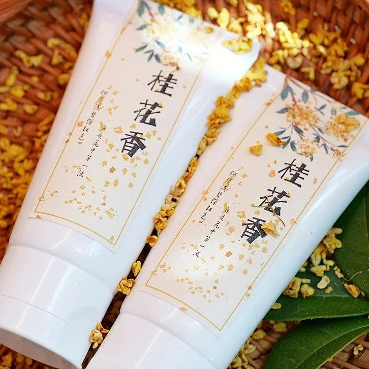 Osmanthus Hand Cream: Restores the natural fragrance of osmanthus, provides long-lasting hydration and moisturization, is refreshing and non-greasy, and repairs dryness during autumn and winter.
