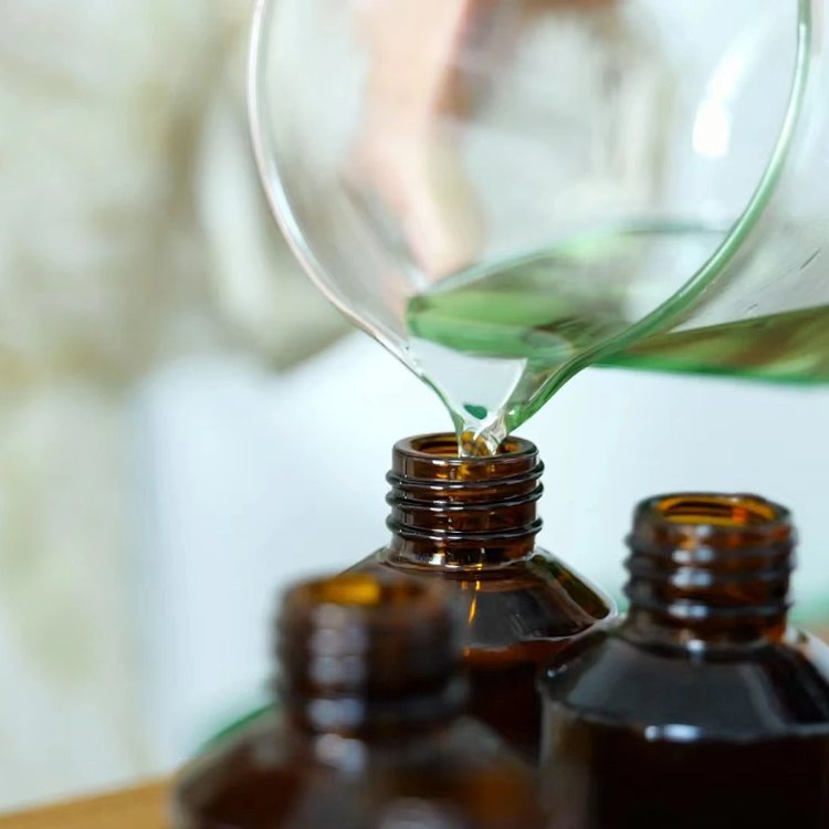 Aromatherapist-formulated essential oil blend (60ml) for children: strengthens the spleen and stomach, and promotes digestion.