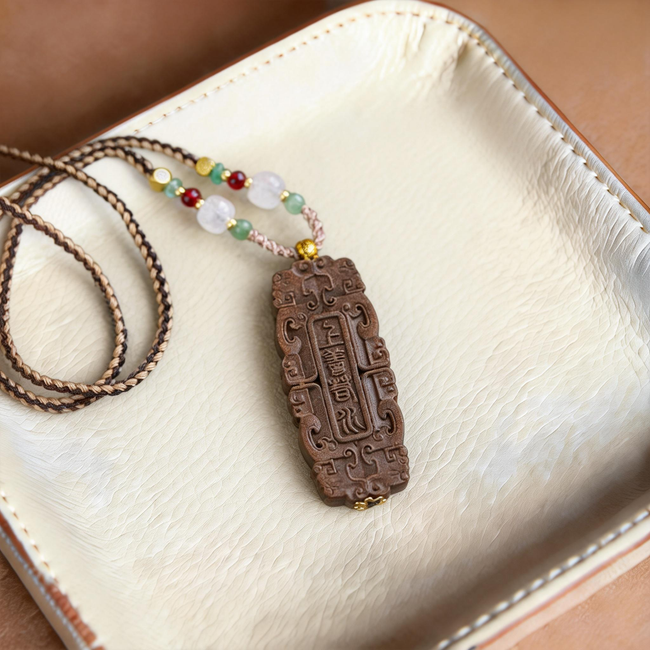 Peonymu Handmade Natural Blended Incense Pendant Necklace, symbolizing the highest virtue is like water. Hover Image