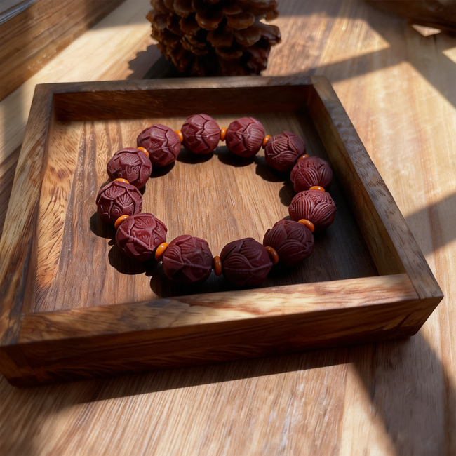 Peonymu Intangible cultural heritage handcrafted rose-scented incense bead bracelet Hover Image