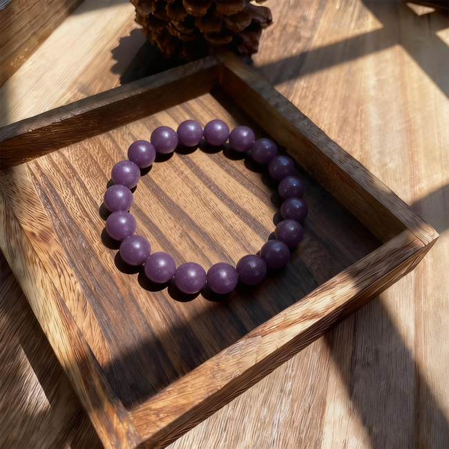 Peonymu Traditional Chinese medicine-based "Purple Aura from the East" natural incense bead bracelet Hover Image