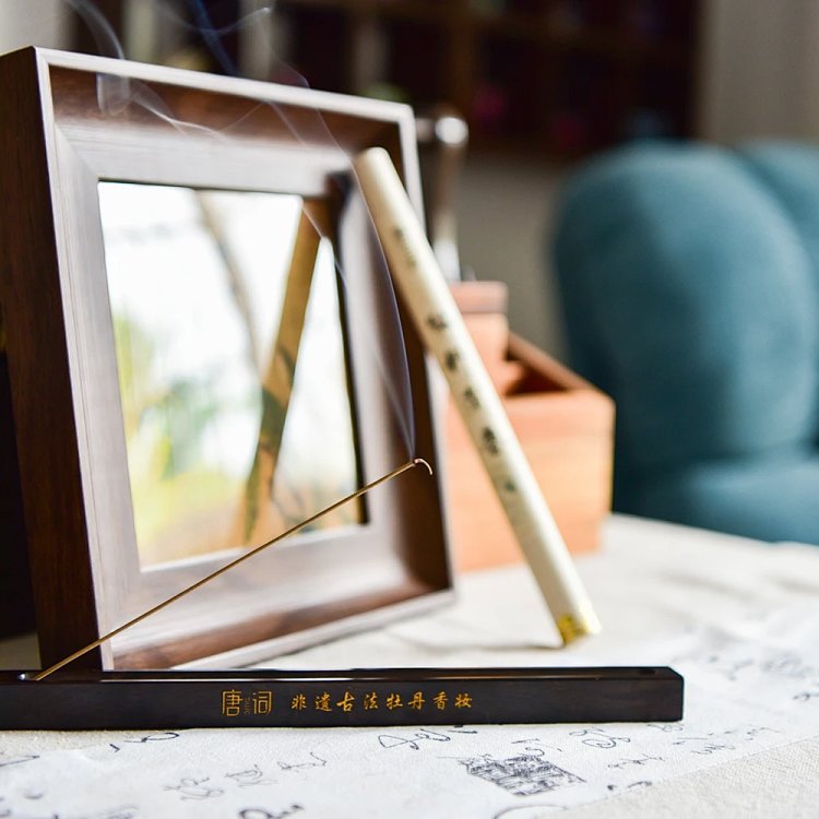 Tang Dynasty-style peony and agarwood incense sticks for calming the mind and focusing concentration.