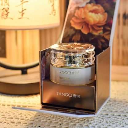 28-Day Skin Renewal Treatment – provides anti-wrinkle, brightening, and skin refining effects.