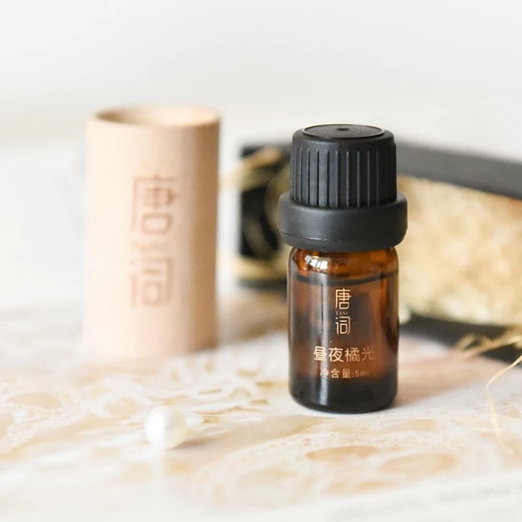 [Day and Night Orange Blossom Diffuser Essential Oil Set] Relieves anxiety, stress, and tension, refreshes the mind, calms the spirit, promotes a cheerful mood, and aids in restful sleep.