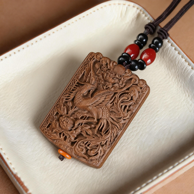 Peony-scented makeup Black Ginseng and Lychee Auspicious Phoenix Incense Pendant Hover Image